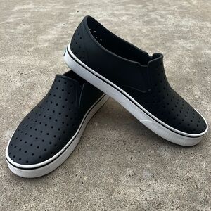 Native - Miles - Black